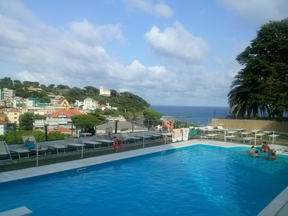 Piscina all'aperto