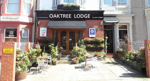 Oaktree Lodge