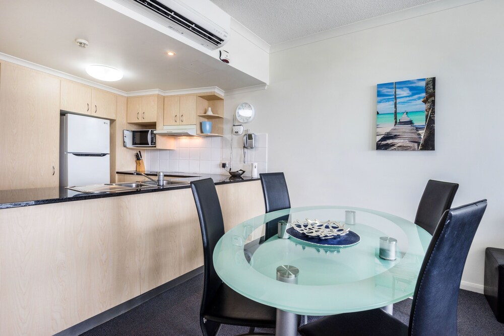 1 Bedroom Standard Apartment - In-Room Dining