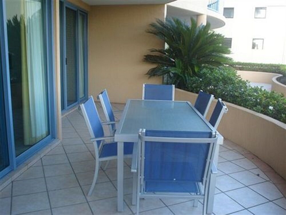 2 Bedrooms Pool Access Standard Apartment - Balcony