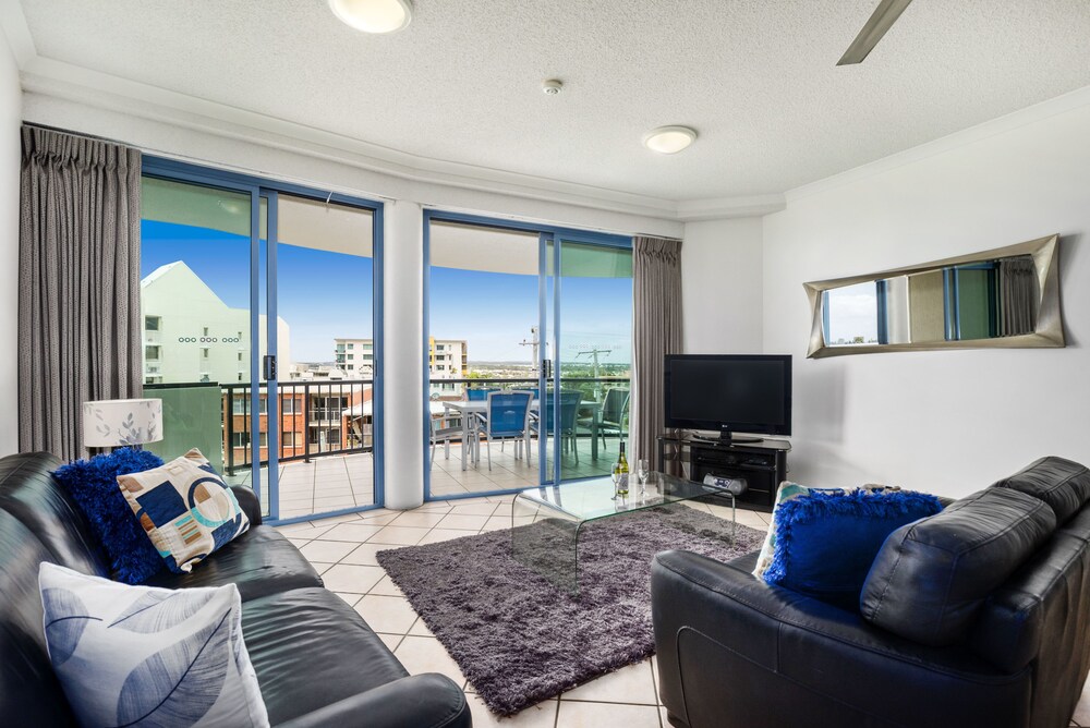 2 Bedrooms Standard Apartment - Living Room