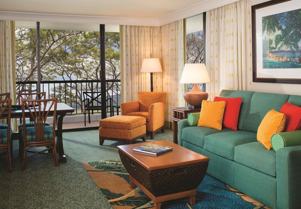 Garden View Suite, 1 Bedroom, Accessible - Living Area