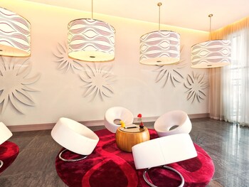 Hotel Lounge