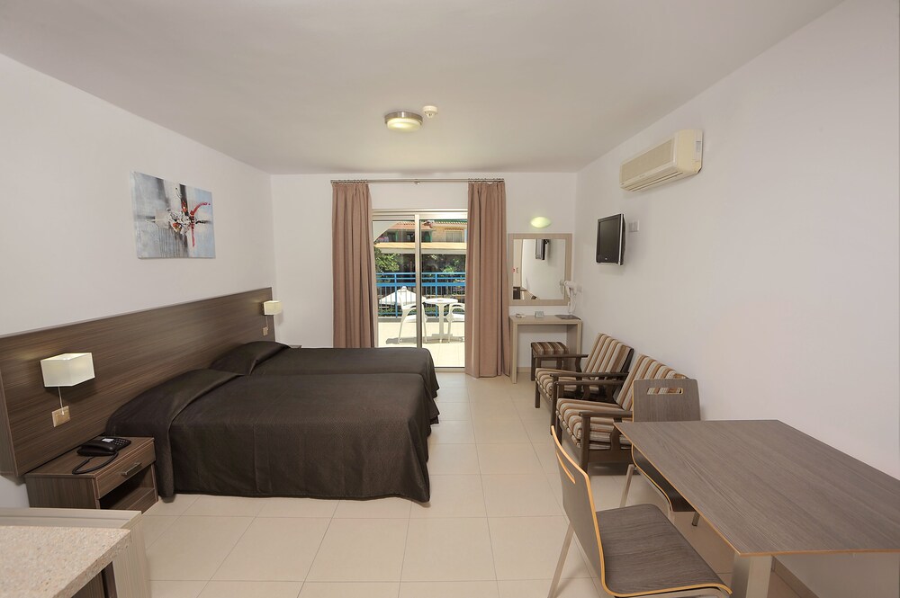 Studio - Guestroom