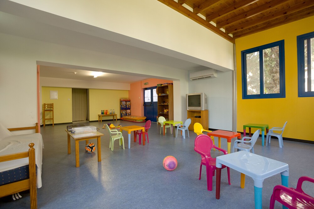 Childrens Play Area - Indoor