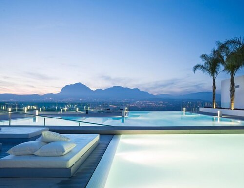 Infinity Pool