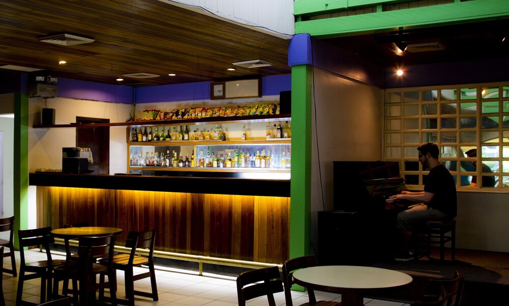 Hotel Bar