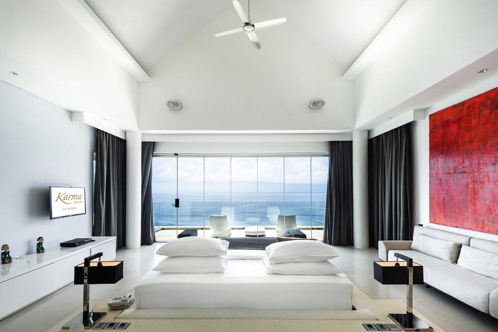 Grand Villa, 5 Bedrooms, Private Pool, Oceanfront - Guestroom
