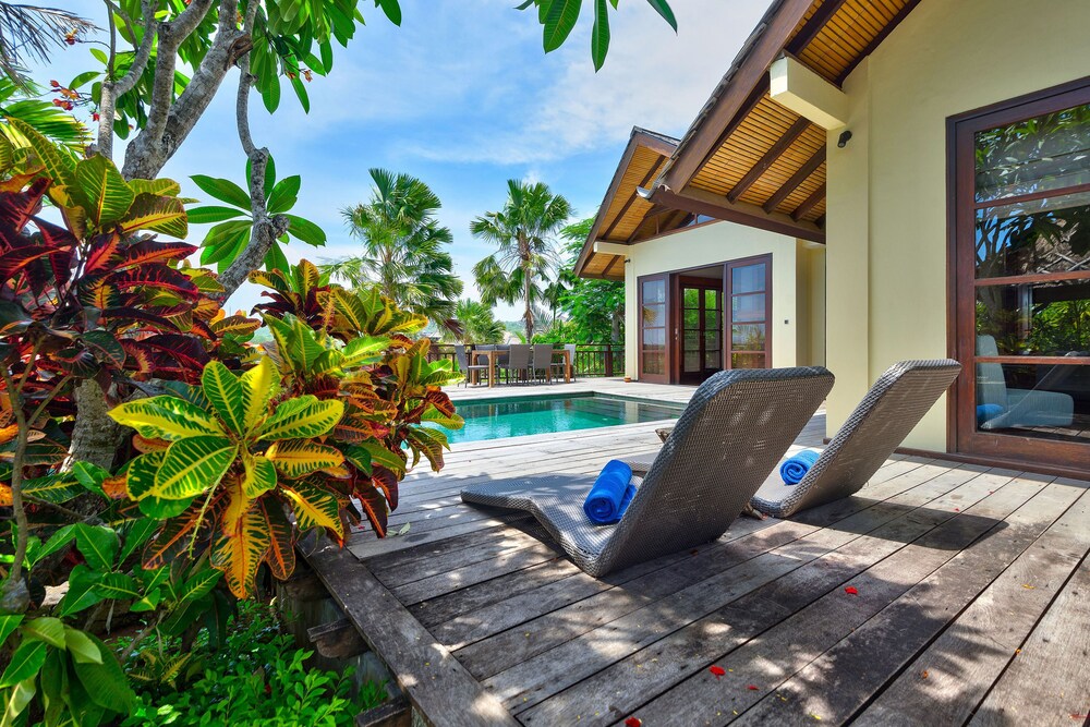 Four Bedroom Ocean View Pool Villa - Guestroom