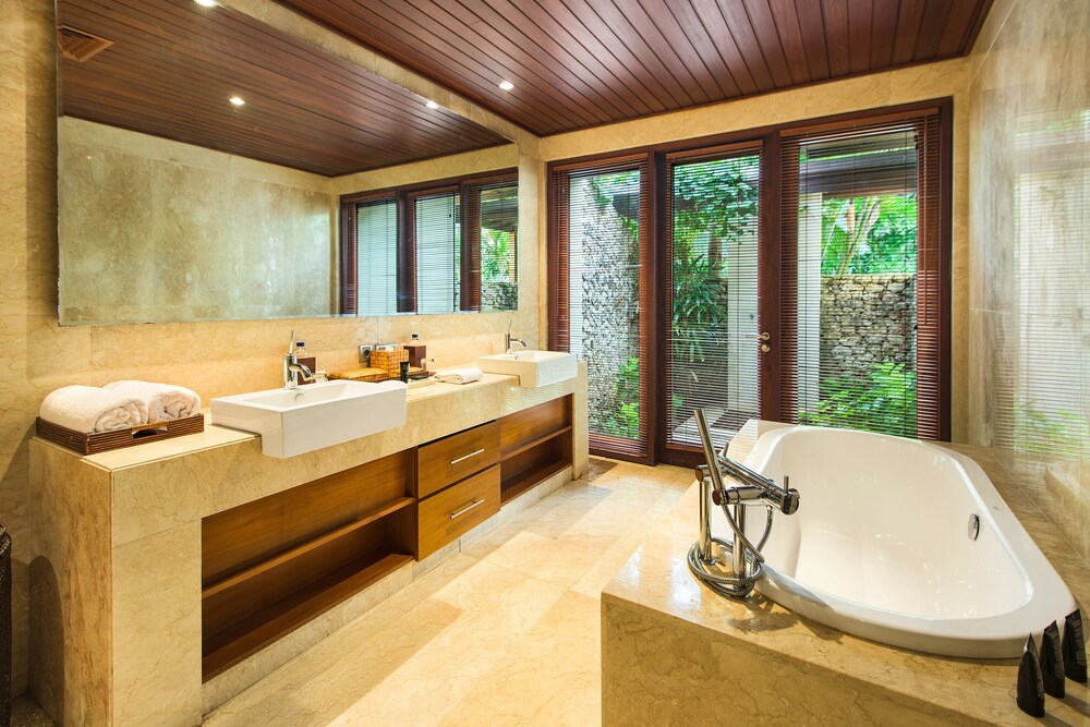 Grand Villa, 5 Bedrooms, Private Pool, Ocean View - Bathroom