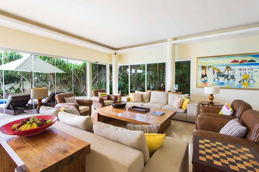 Grand Villa, 5 Bedrooms, Private Pool, Ocean View - Living Room