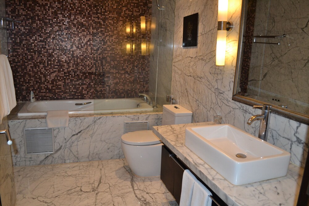 Executive Room, 3 Bedrooms - Bathroom
