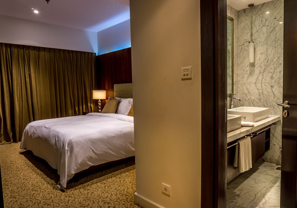 Executive Studio - Bathroom
