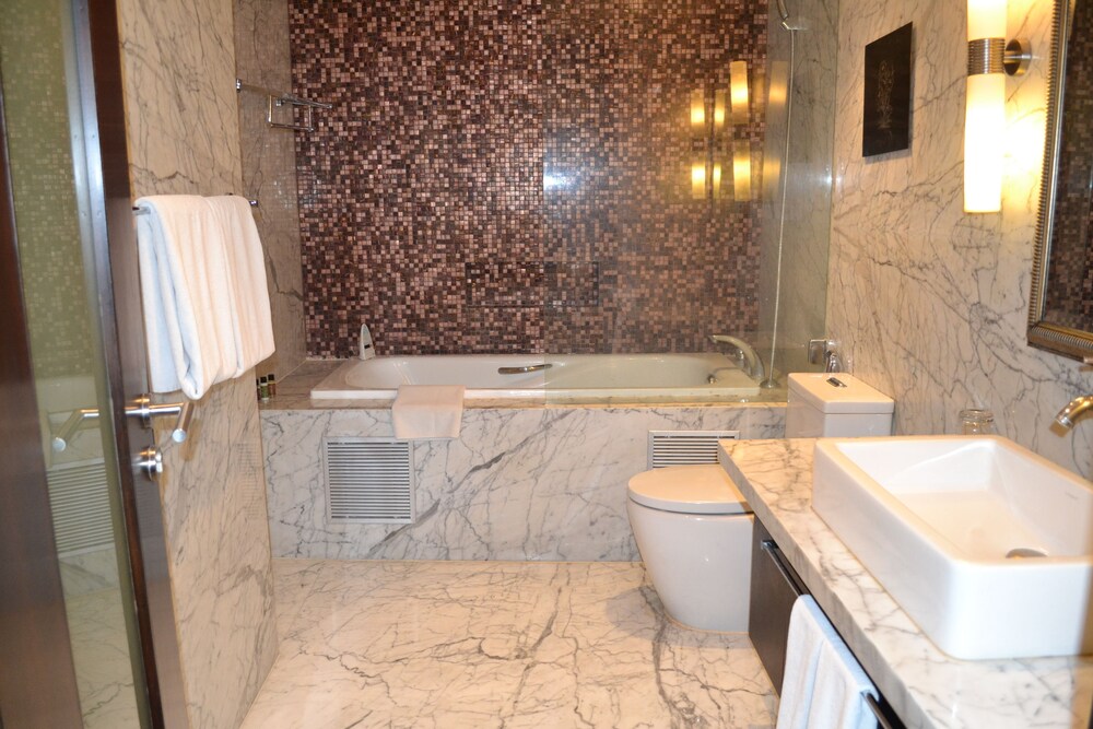 One Bed Room Residence - Bathroom