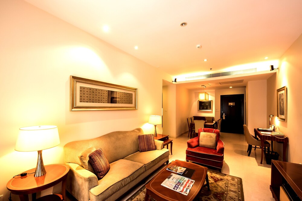 Executive Room, 2 Bedrooms - Living Area