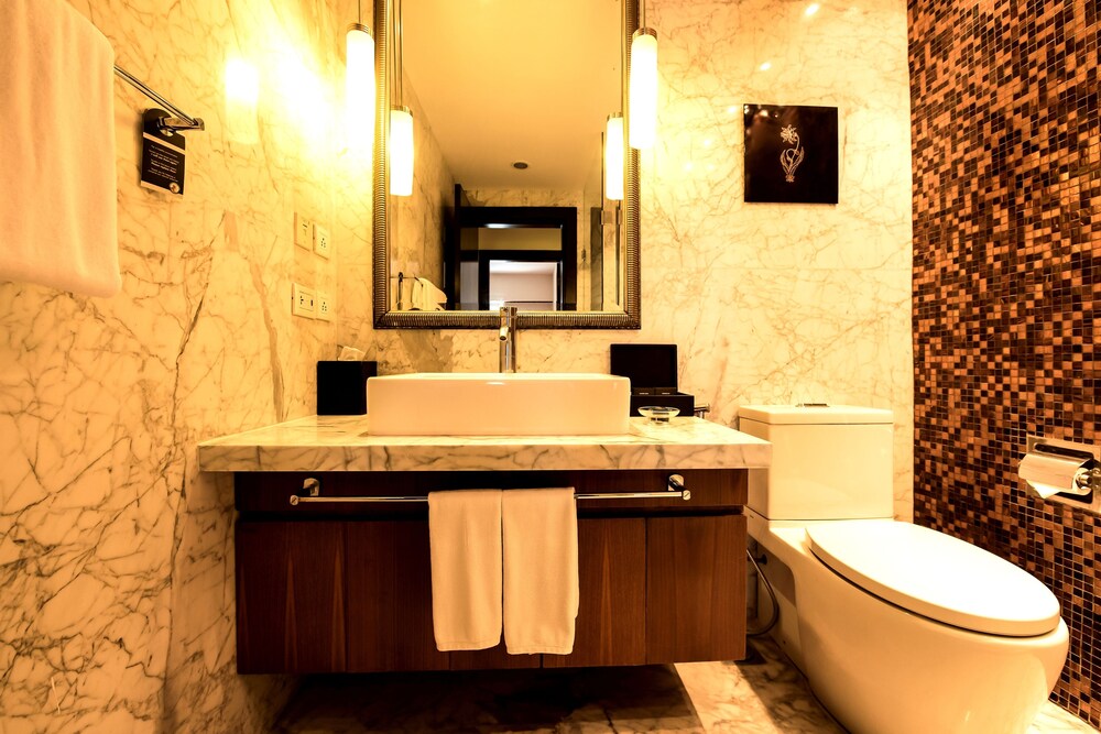 Executive Room, 2 Bedrooms - Bathroom