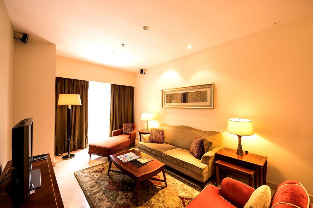Executive Room, 2 Bedrooms - Living Room