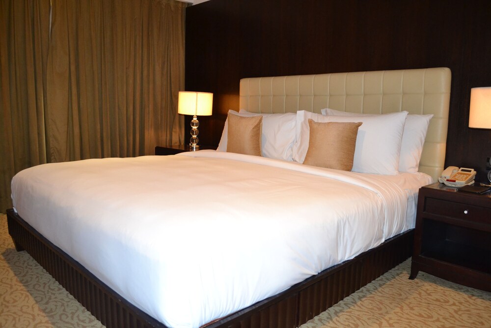 Family Triple Room, 3 Bedrooms, Garden View - Guestroom