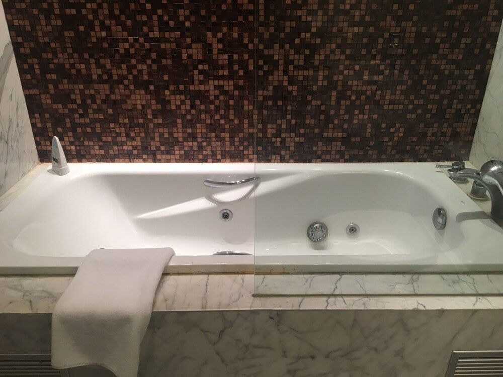 Two Bed Room Residence - Bathroom
