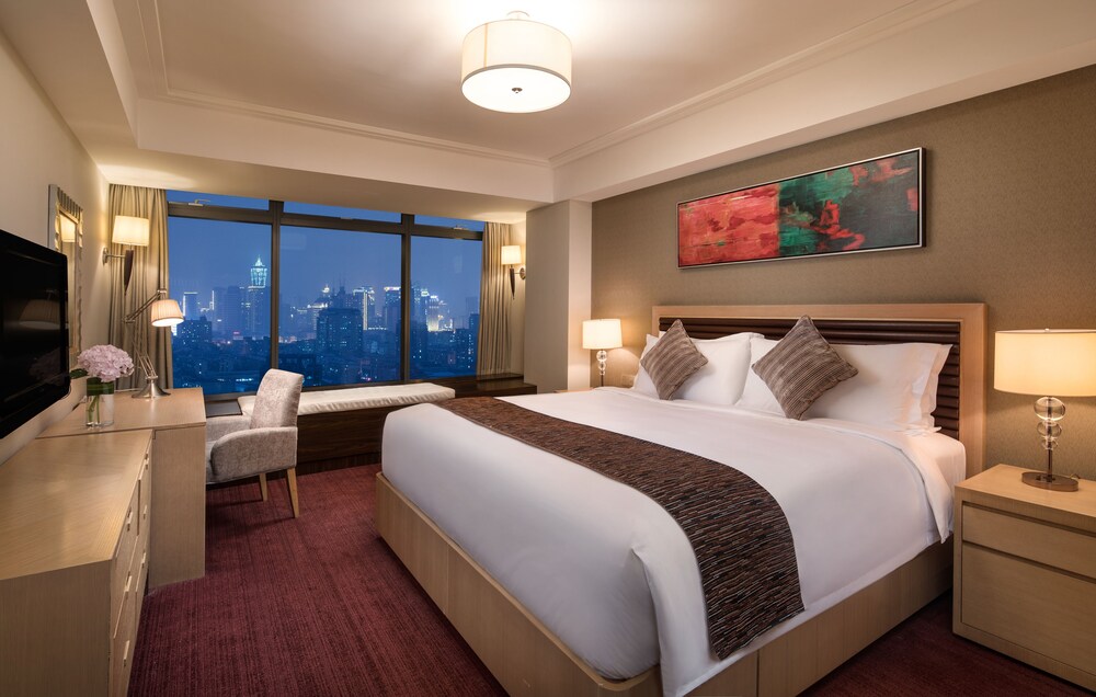 Deluxe two bedrooms(1 double and 1 twin bed) - Guestroom