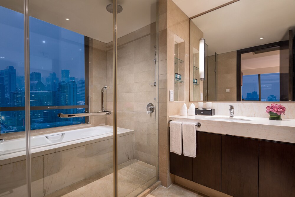 Executive Room, 1 Bedroom - Bathroom