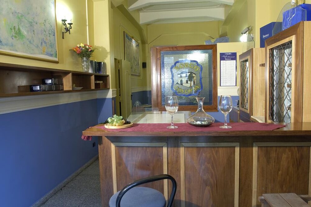 Hotel Bar