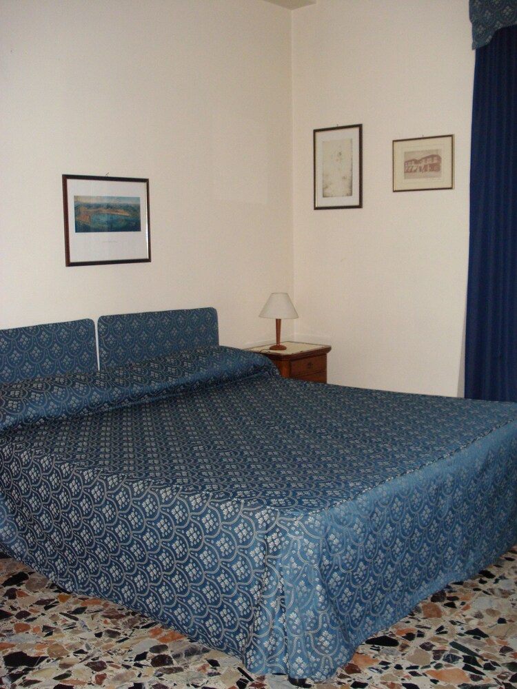 Suite - Guestroom