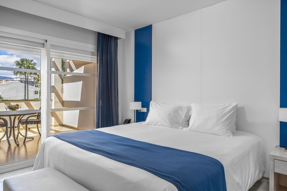 Apartment, 2 Bedrooms (sleeps 6) – Basic Rate - Guestroom