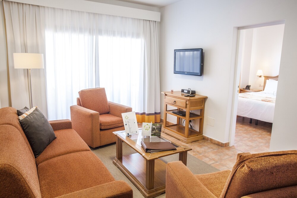 Apartment, 2 Bedrooms (sleeps 6) - Living Area