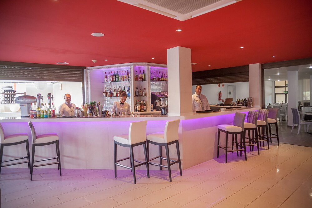 Hotel Bar