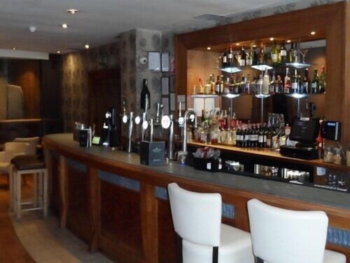Hotel Bar