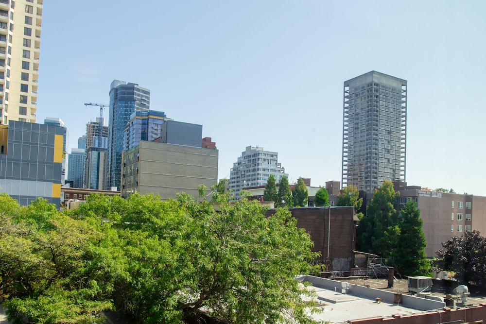 City view, The Belltown Inn