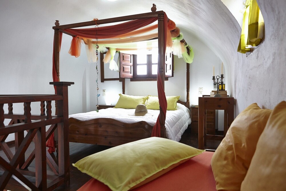 Suite, Sea View - Featured Image
