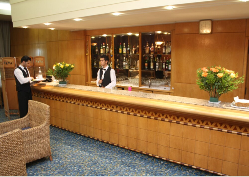 Hotel Bar