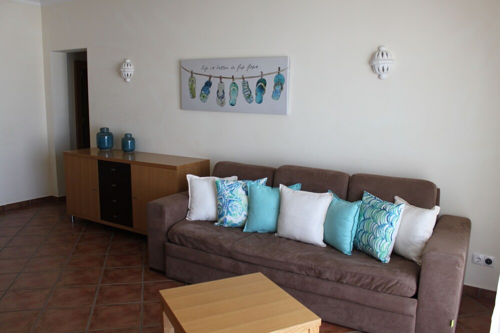 Apartment, 2 Bedrooms - Living Room
