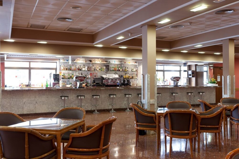 Hotel Bar
