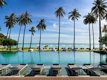 Infinity Pool