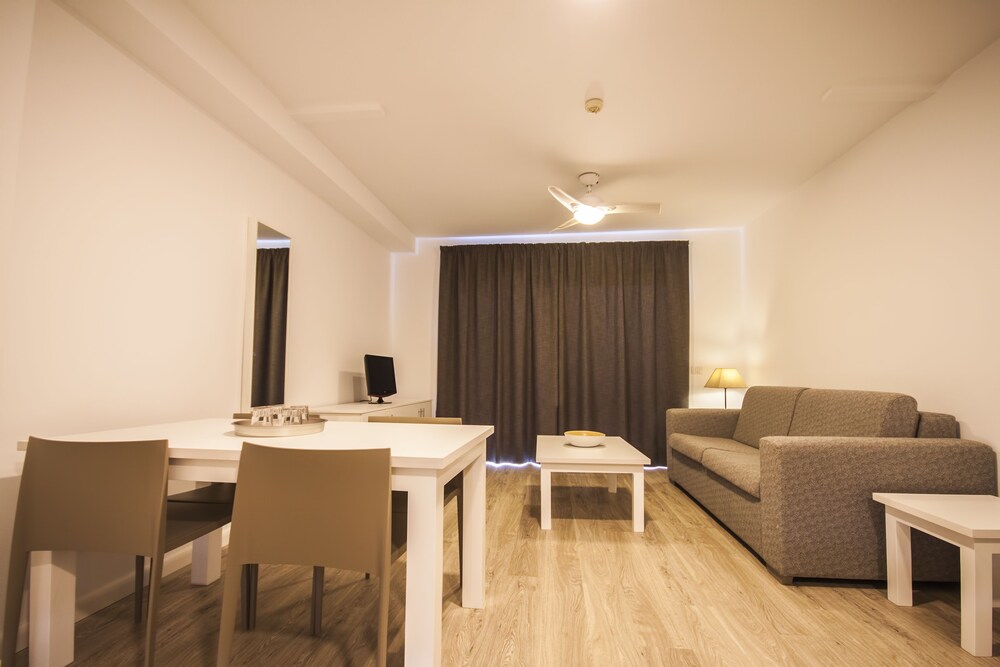 Standard Apartment, 2 Bedrooms - Living Room