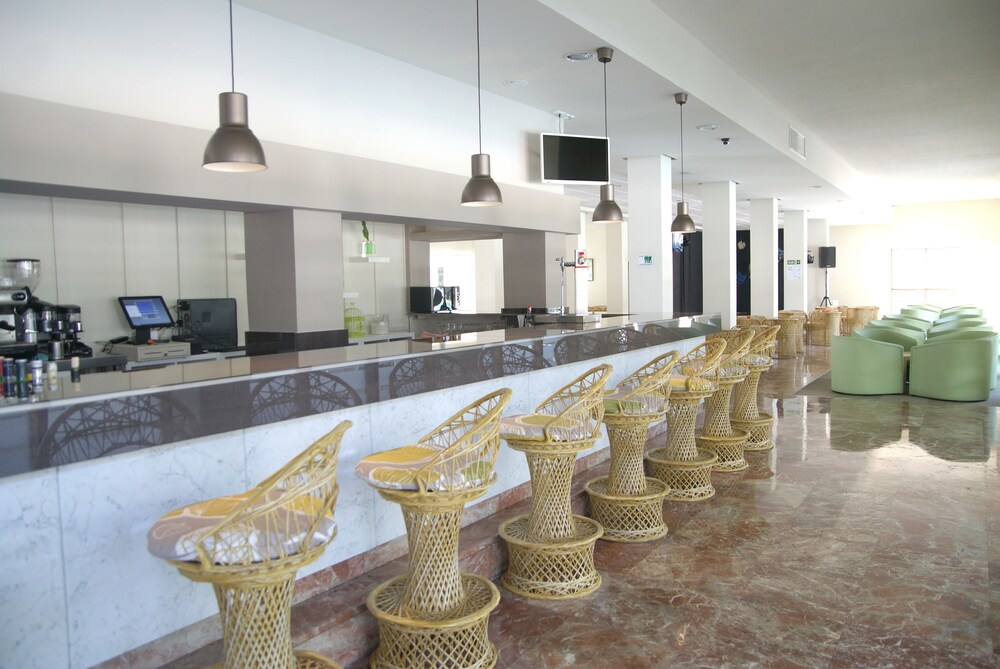 Hotel Bar
