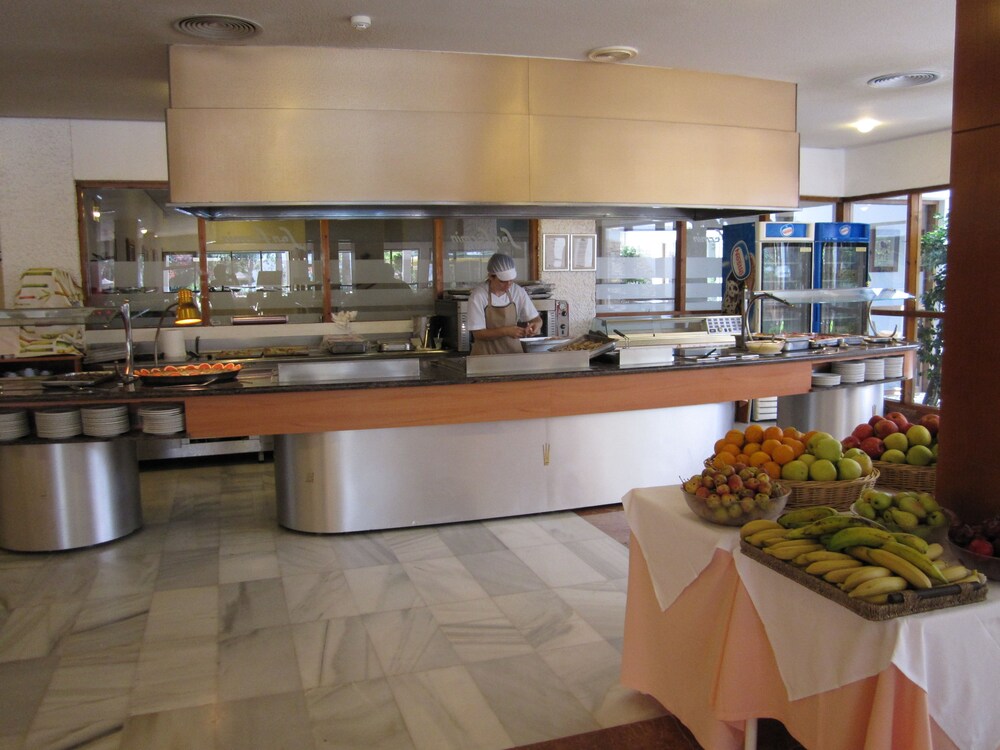 Food Court