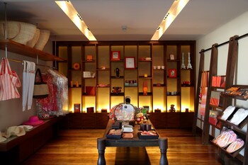 Gift Shop