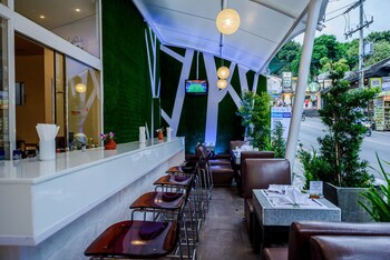 Hotel Bar