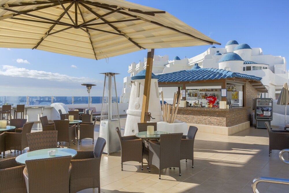 Hotel Bar