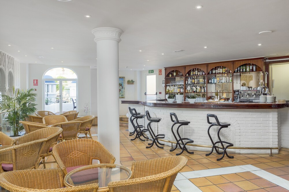 Hotel Bar