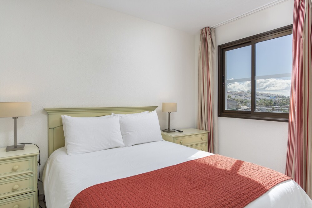 Apartment, 1 Bedroom (sleeps 4) - Guestroom