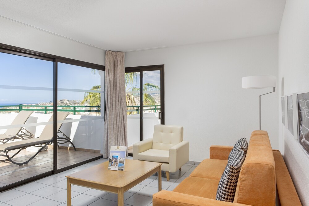 Apartment, 1 Bedroom (sleeps 4) - Living Area