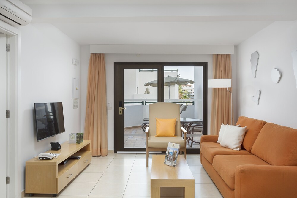 Apartment, 1 Bedroom (sleeps 4) - Living Area