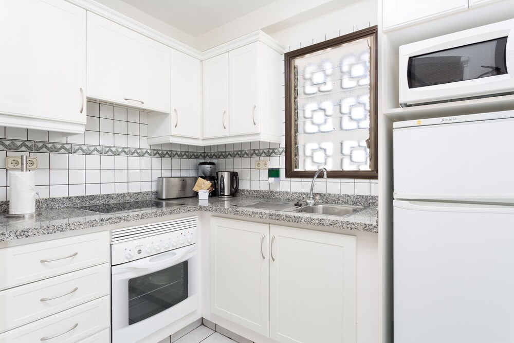 Apartment, 1 Bedroom (sleeps 4) - In-Room Kitchen
