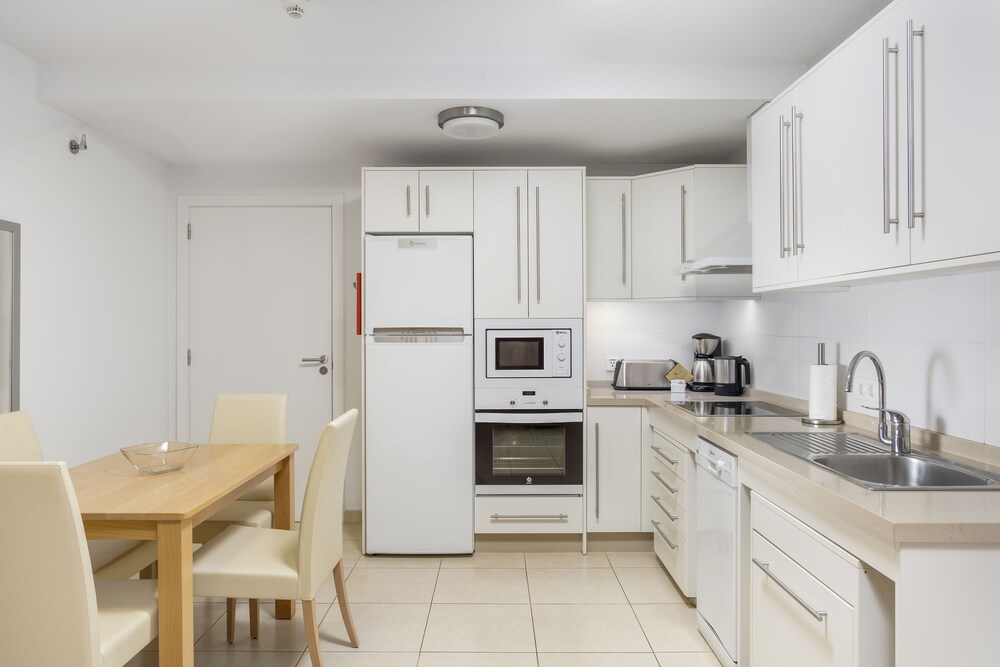 Apartment, 1 Bedroom (sleeps 4) - In-Room Kitchen