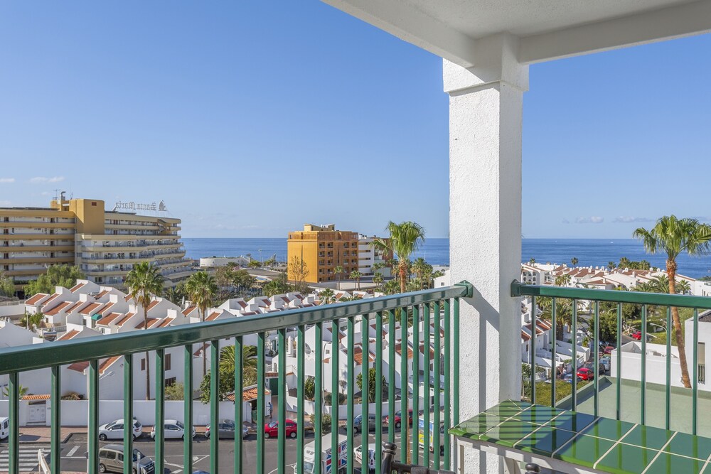 Studio (sleeps 2) - Balcony View